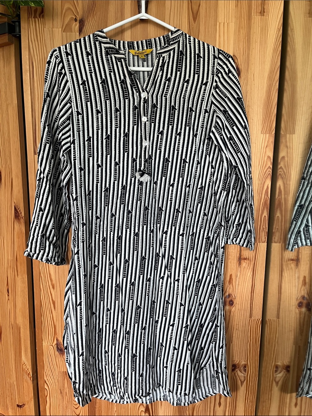 Global Desi giraffe print tunic (size S)
